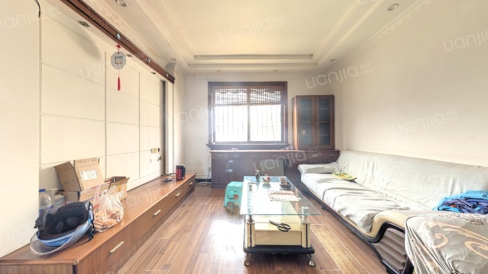 亚新公寓二手房实景图