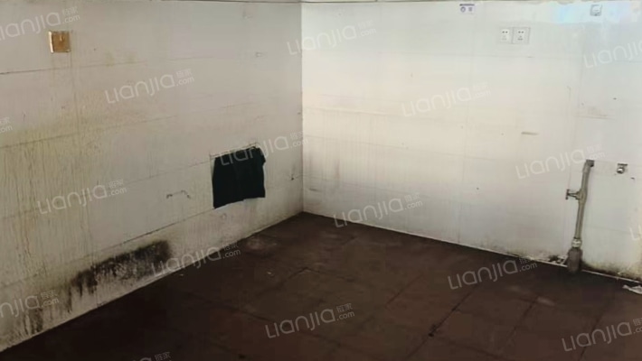 东部银泰城商铺二手房实景图