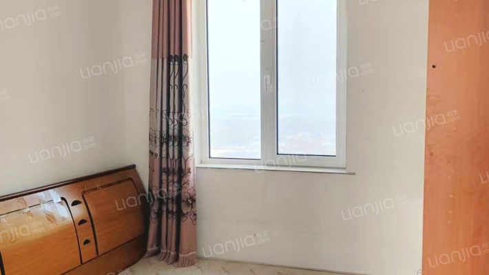 三利中和城一期   采光无遮挡    南北通透四居-卧室C