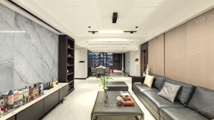 九龙坡区中建品质精装修四房业主诚心出售小区环境优雅-客厅