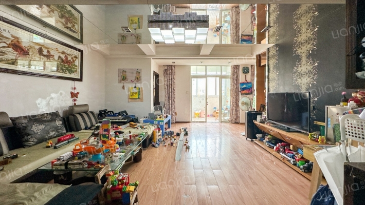 雨淋山庄二手房实景图