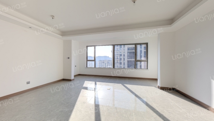 绿地新里奥赛公馆二手房实景图