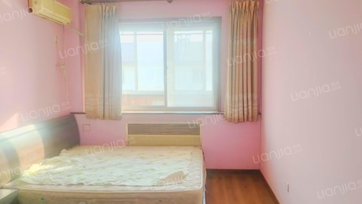 小区大门口南行20米是范阳路 南北通透户型 证满五唯一-卧室C