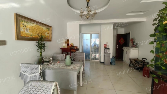 涿州市区西北，往北是北京琉璃河，300米到838车站-客厅