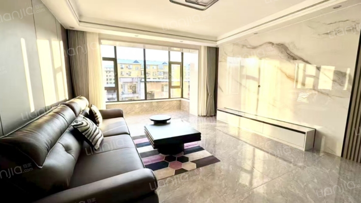 碧水蓝湾二手房实景图