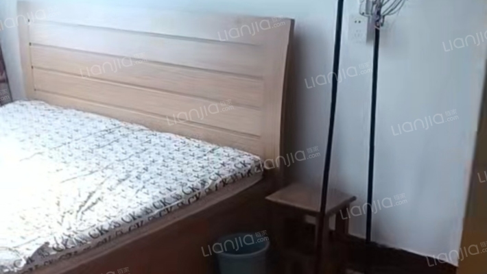 宏洋新兴小区二手房实景图