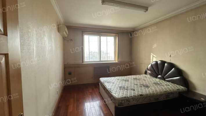 新安小区 3室2厅 南 北-卧室A