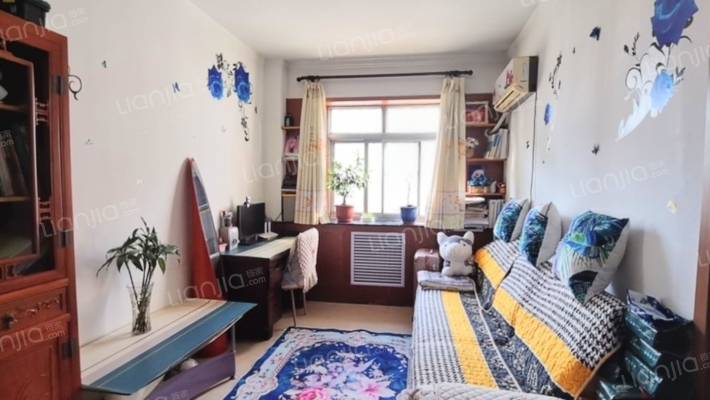 此房满五不唯一，有小房 二康边上，配套齐全-卧室C