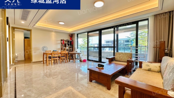 绿城蓝湾小镇·紫荆苑二手房实景图
