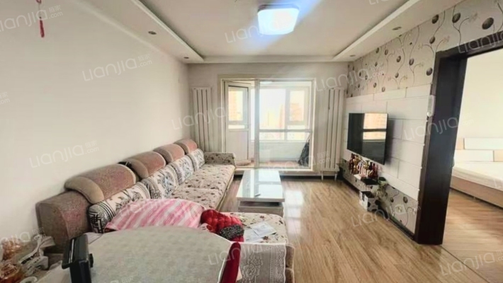 地铁名典迎春苑二手房实景图