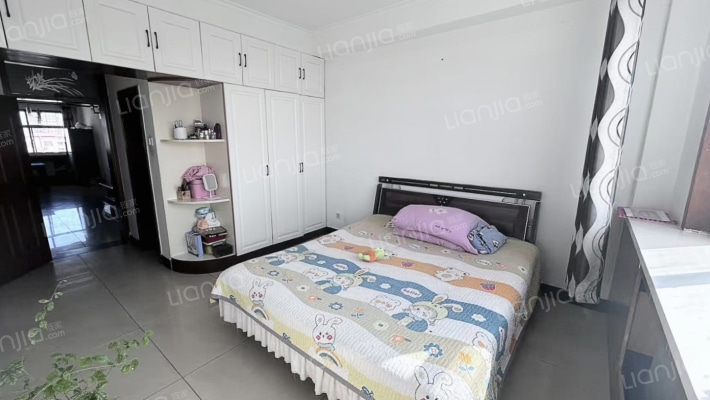 礼堂新楼居民区二手房实景图