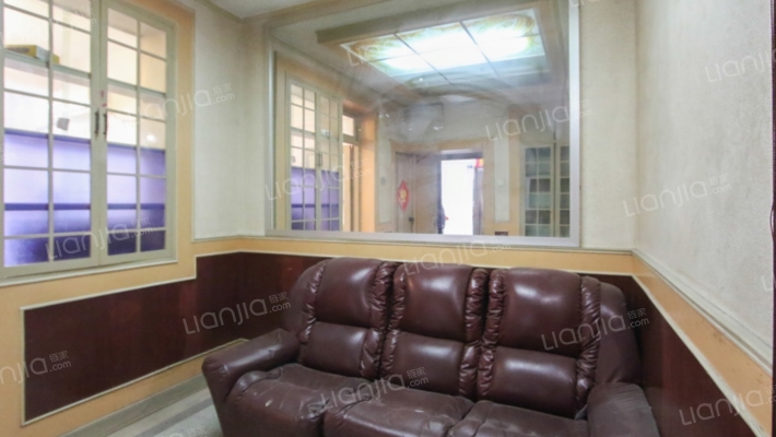 老法院宿舍二手房实景图