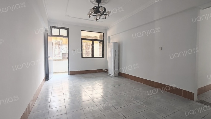 华龙小区二手房实景图