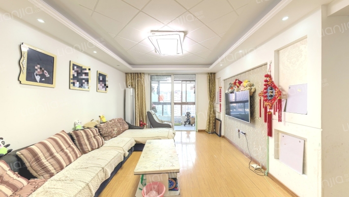 新欧风花园二手房实景图