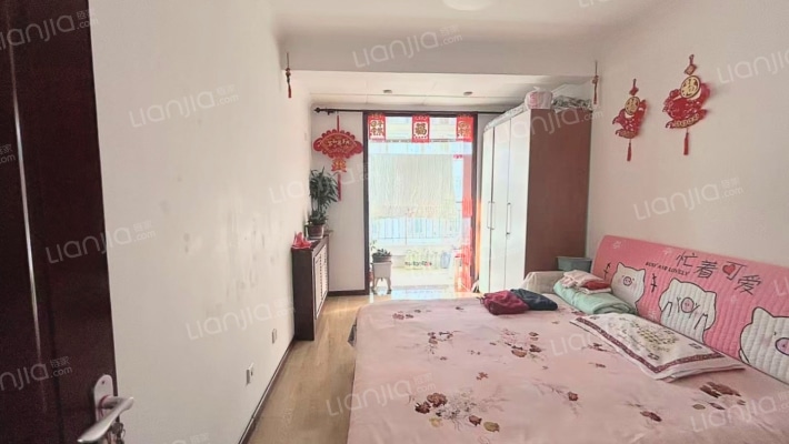 联合六号院，南北通透两居室，高楼层，精装修-卧室A