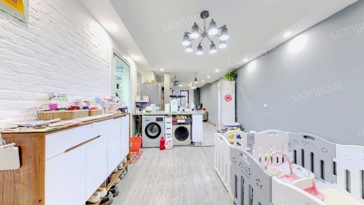 水西门大街153号二手房实景图