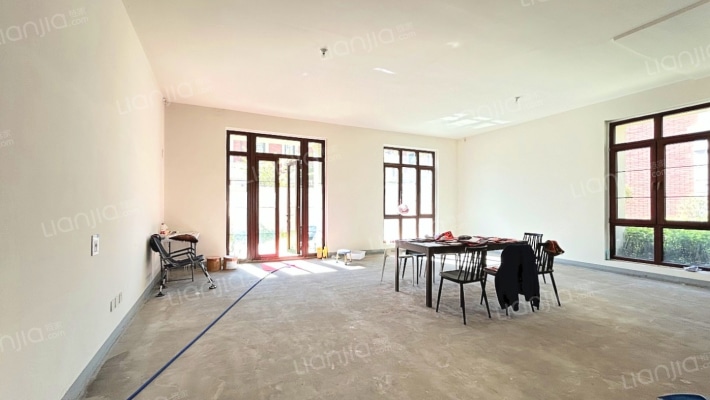 融创唐宁墅二手房实景图