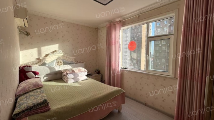 金阳瑞景小区两室出售，房子精装，干净整洁-卧室A