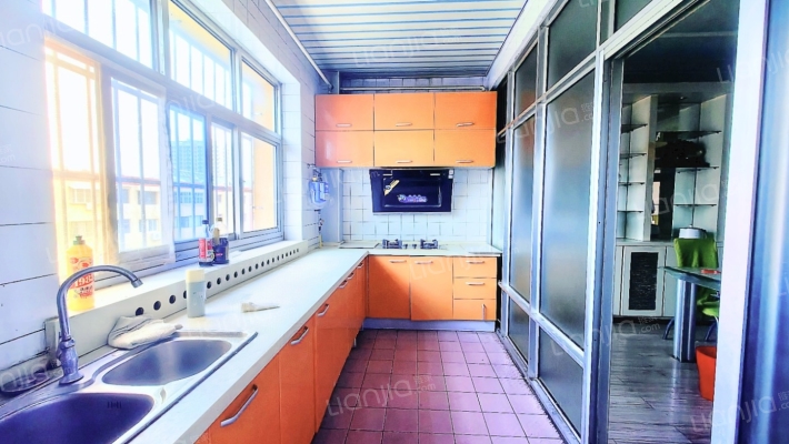 华阳桥东，二康北门，金地小区南北通透大三居-厨房