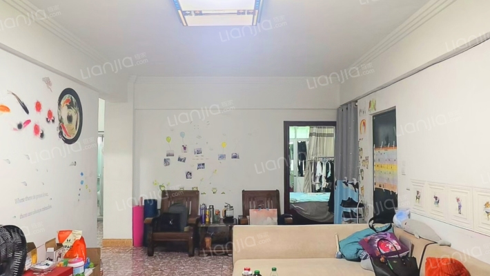 交警公寓二手房实景图