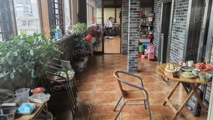 燕子岩路二手房实景图