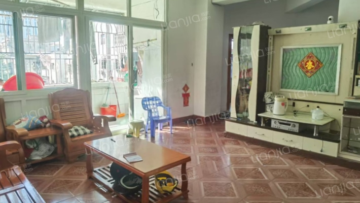 信誉大厦二手房实景图