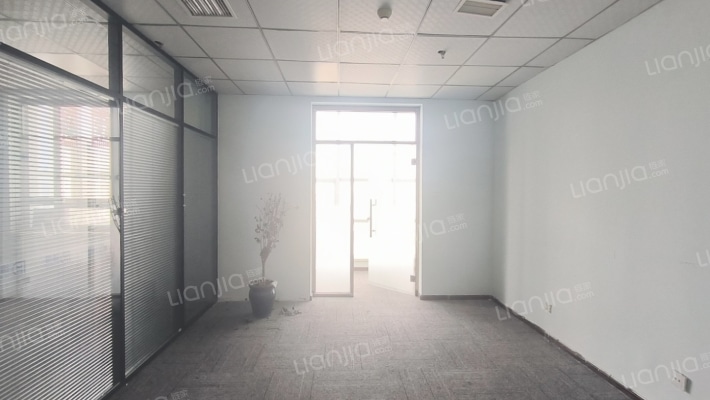 创展大厦二手房实景图