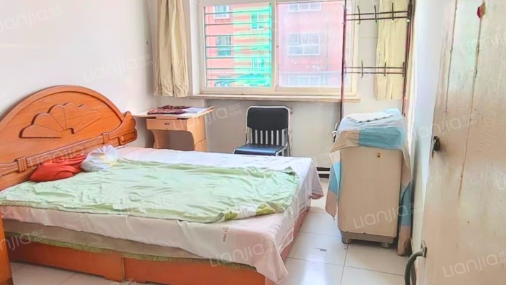 花园里梅兰菊社区二手房实景图