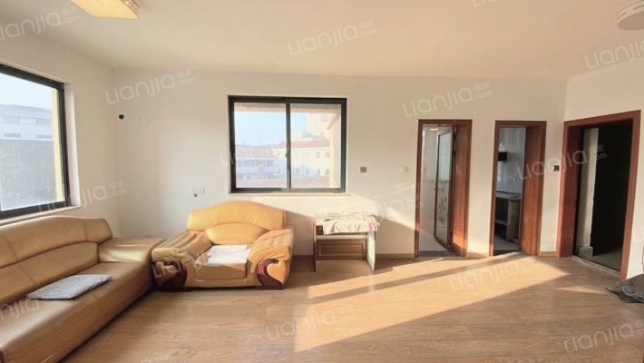 白云艺墅二手房实景图