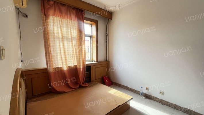 县府小区 3室1厅 南 北-卧室C