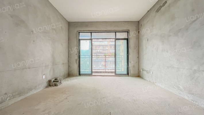 鑫辉河畔二手房实景图