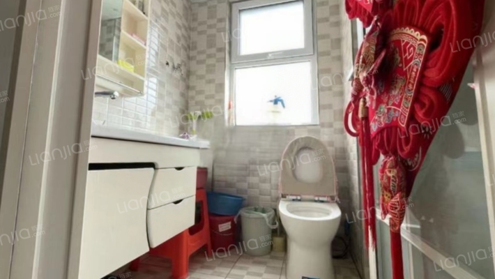 涿州市松林店电梯高层，集中供暖，南北通透三居室-卫生间B