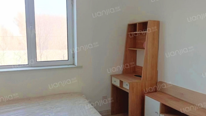 南北通透，小区环境优美，绿化高，出京进京很方便-卧室C