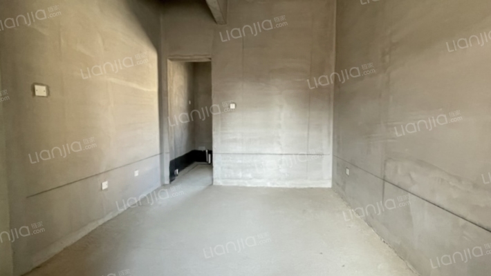 品质别墅区 环境优美 一步一景 四季有花 有高尔夫球场-客厅