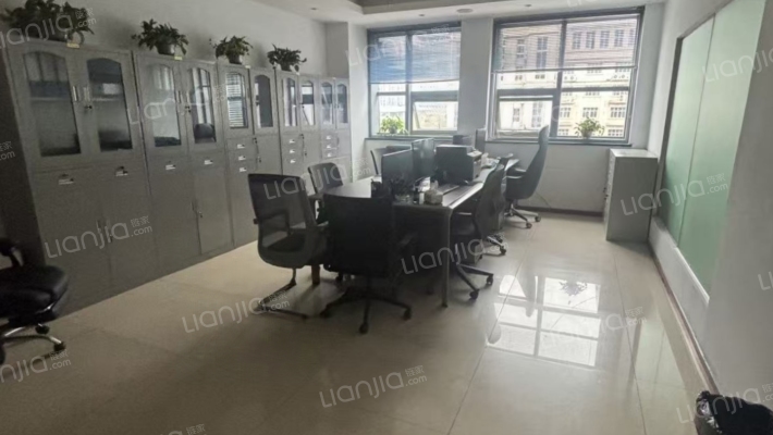 外商国际商务中心二手房实景图