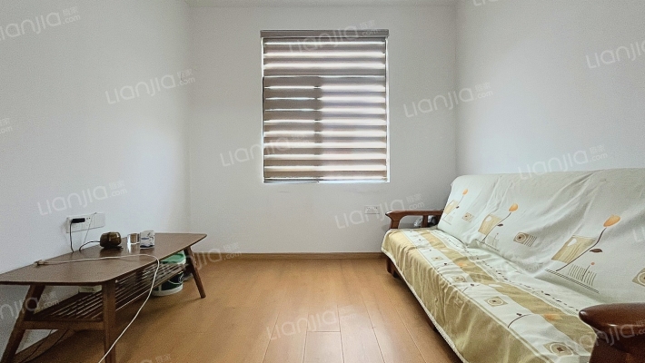 银河东路619号二手房实景图