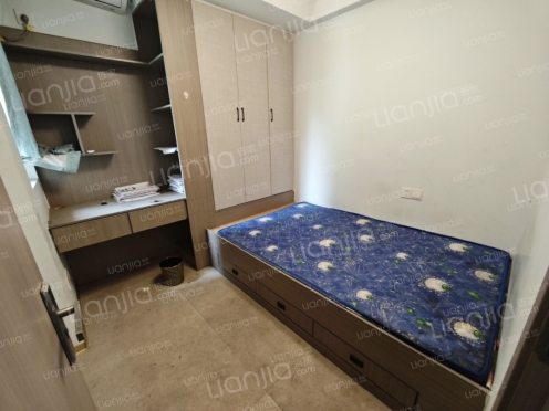 合租·汇景铂庭 3居室 东南卧