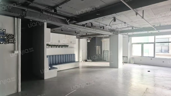 万达广场二手房实景图