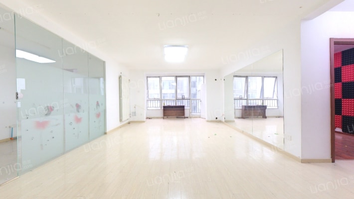 日月天地二手房实景图