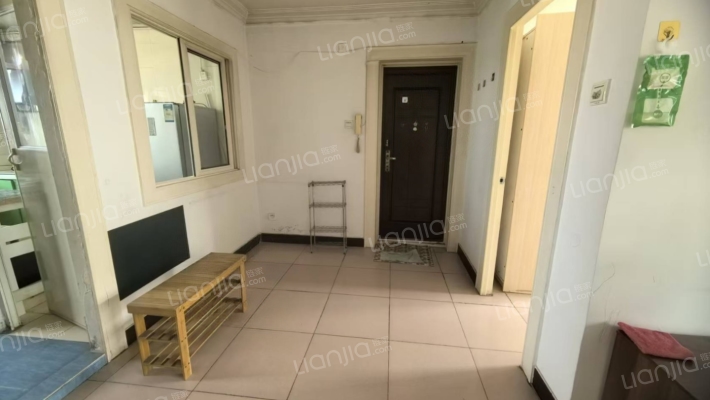 物探局小区  集中供暖  交通方便-餐厅