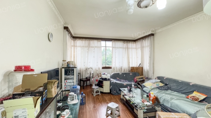 缙华新村二手房实景图