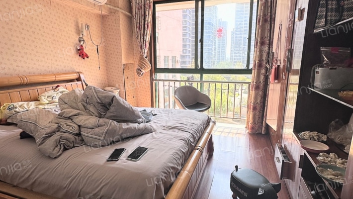 现代公寓二手房实景图