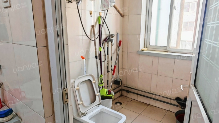 物探局  广安B区  3居室  宜居小区-卫生间