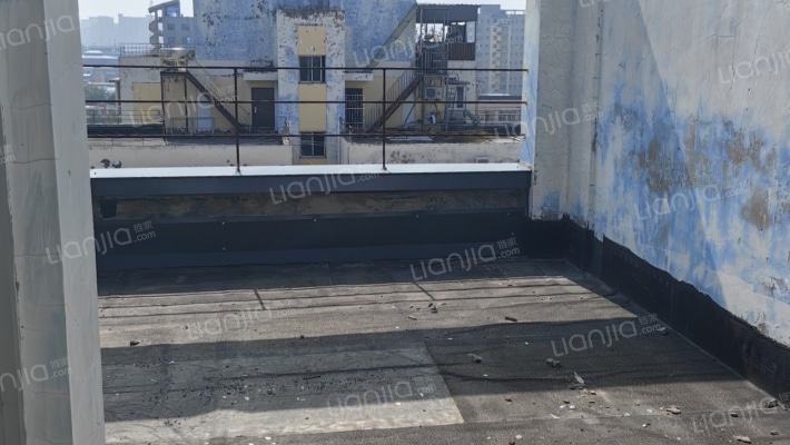 鼓楼新城 6室2厅 南 北-露台