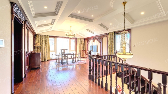 嘉浩别墅二手房实景图