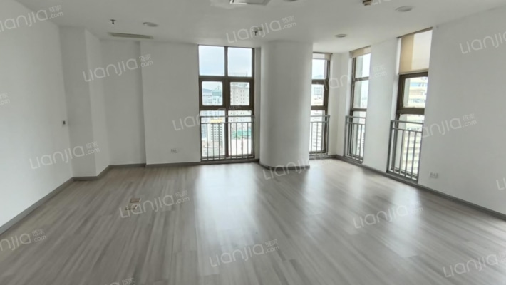 峰会国际二手房实景图