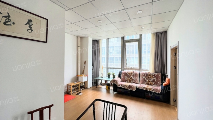 绿地领海二手房实景图