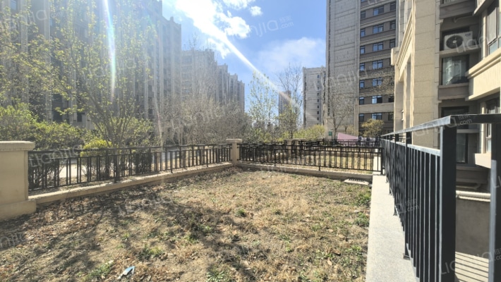 高铁华融现代城，一层带花园，外加50平左右下跃-露台