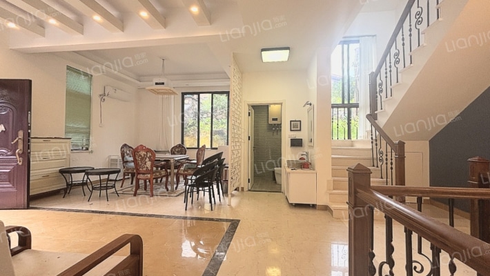 石梅山庄C区别墅二手房实景图