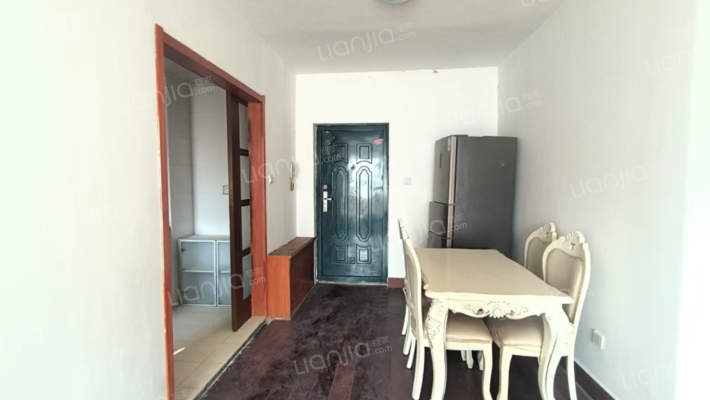 水岸花城全南两居户型方正采光好无遮挡-餐厅